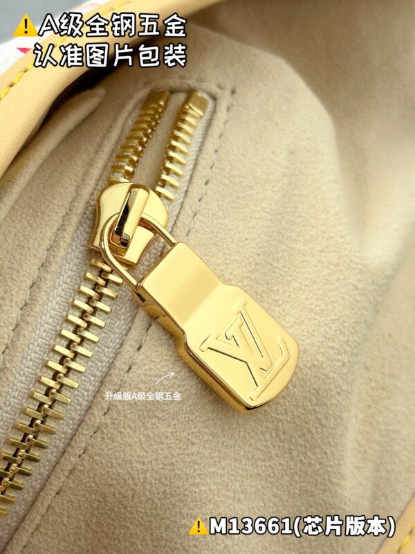 img_2371 LV X TM CARRYALL Small M13661 Size 24 x 12 x 29 cm