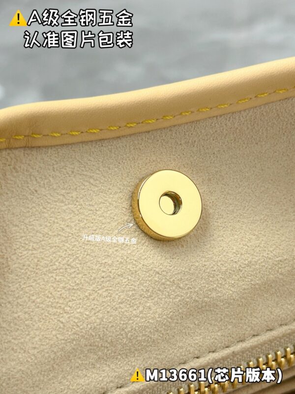 img_2372 LV X TM CARRYALL Small M13661 Size 24 x 12 x 29 cm