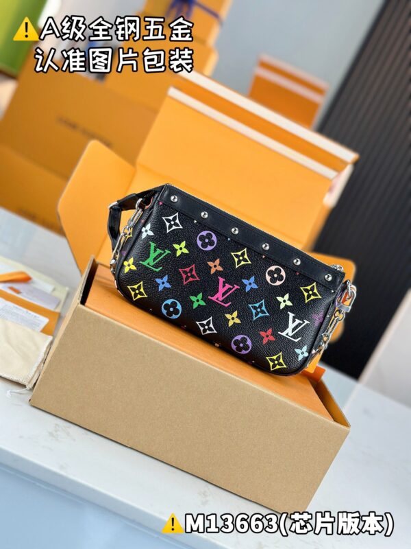 img_2377 LV x TM POCHETTE ACCESSOIRES M13663 Size 13 x 4 x 22 cm