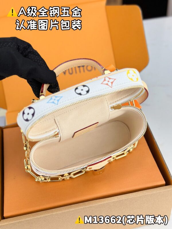 img_2438 LV x TM VANITY CHAIN POUCH M13662 Size 11.5 x 6.5 x 19 cm