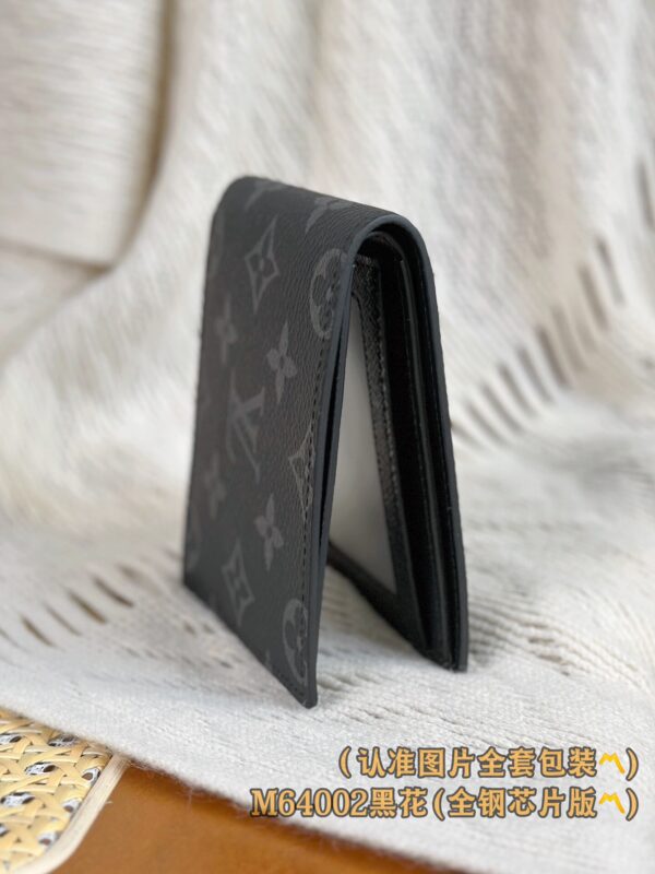 God Factory LV Wallet M64002 Black Size 11.0 x 8.5 x 1.0 cm