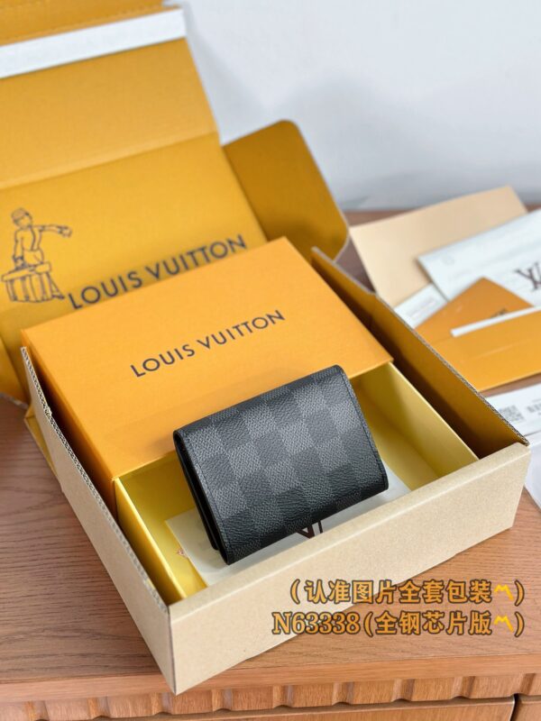 God Factory LV Wallet N63338 Size 10.5 x 8 x 1 cm