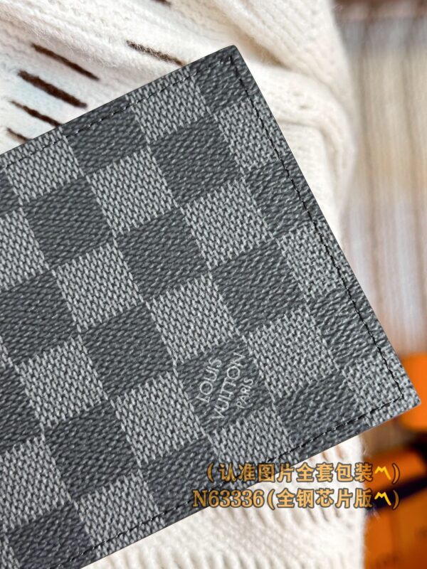 God Factory LV Wallet N63336 Size 11 x 9 x 2 cm