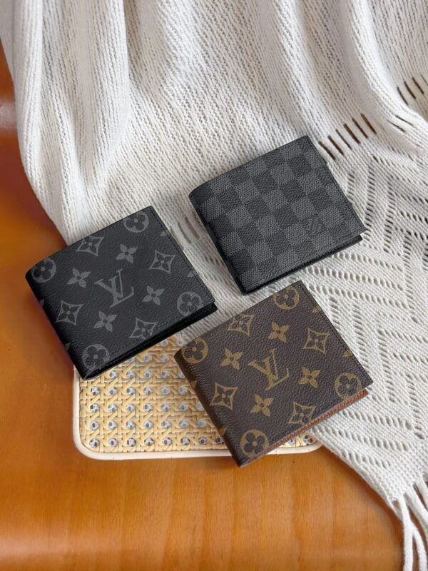 God Factory LV Wallet N63336 Size 11 x 9 x 2 cm