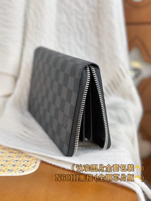 God Factory LV Wallet N60111 Size 21 x 12 x 2 cm