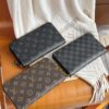 God Factory LV Wallet M62581 Size 21 x 12 x 2