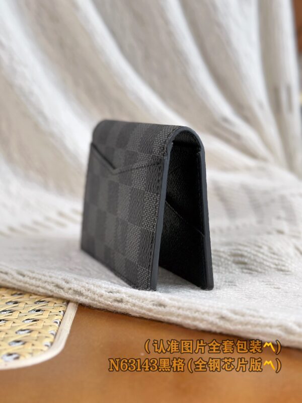 God Factory LV Wallet N63143 Size 7.5 x 11 x 1 cm
