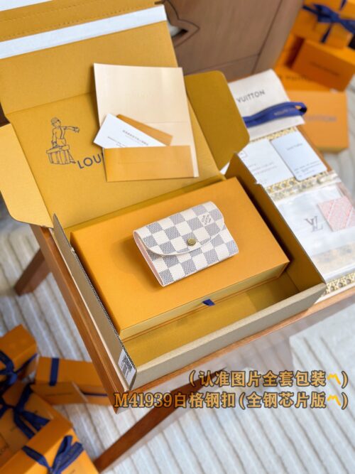 God Factory LV Wallet N41939 Size 11 x 8 x 2.5 cm