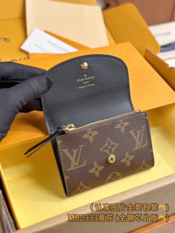 God Factory LV Wallet M82333 Size 11 x 8 x 2.5 cm