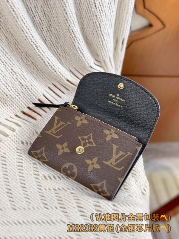 God Factory LV Wallet M82333 Size 11 x 8 x 2.5 cm