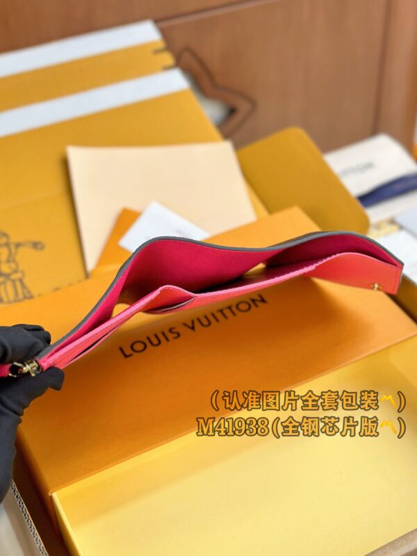 God Factory LV Wallet M41938 Rose Red & Leather Buckle Size 12 x 9.5 x 2.5 cm