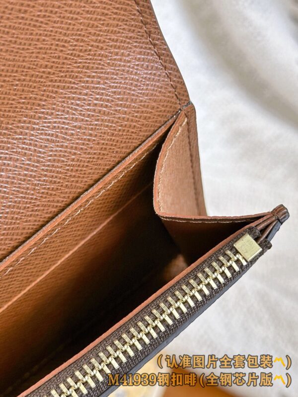 God Factory LV Wallet M41939 Old & Steel Buckle Size 11 x 8 x 2.5 cm