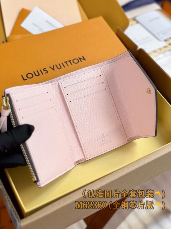 God Factory LV Wallet M62360 Pink & Leather Buckle Size 12 x 9.5 x 2.5 cm