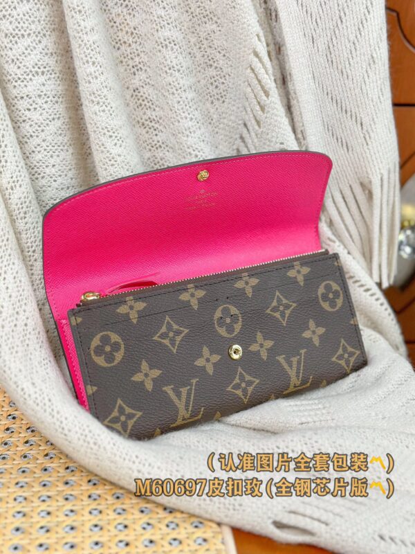 God Factory LV Wallet M60697 Rose Red & Leather Buckle Size 19 x 10 x 2 cm