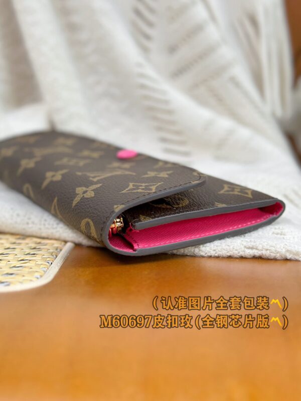 God Factory LV Wallet M60697 Rose Red & Leather Buckle Size 19 x 10 x 2 cm