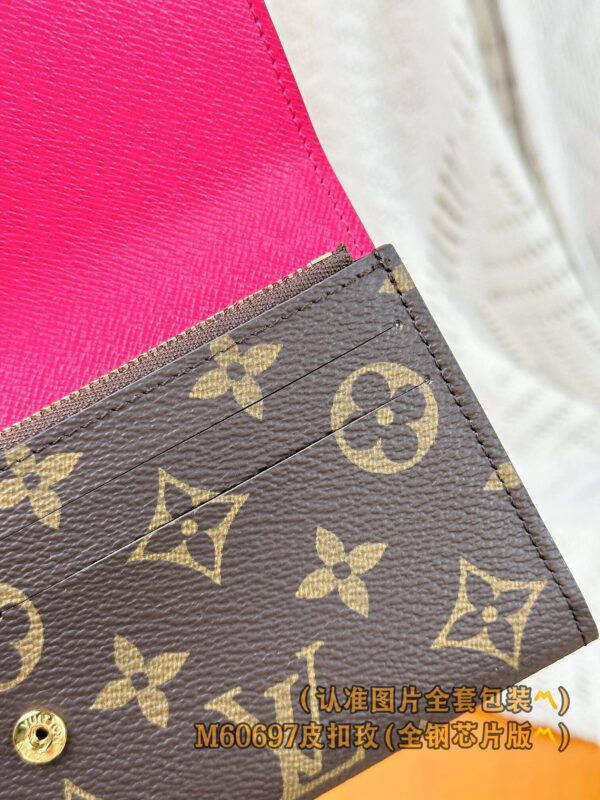 God Factory LV Wallet M60697 Rose Red & Leather Buckle Size 19 x 10 x 2 cm
