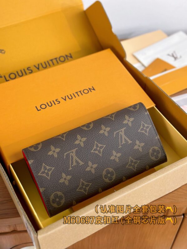 God Factory LV Wallet M60697 Rose & Leather Buckle Size 19 x 10 x 2 cm