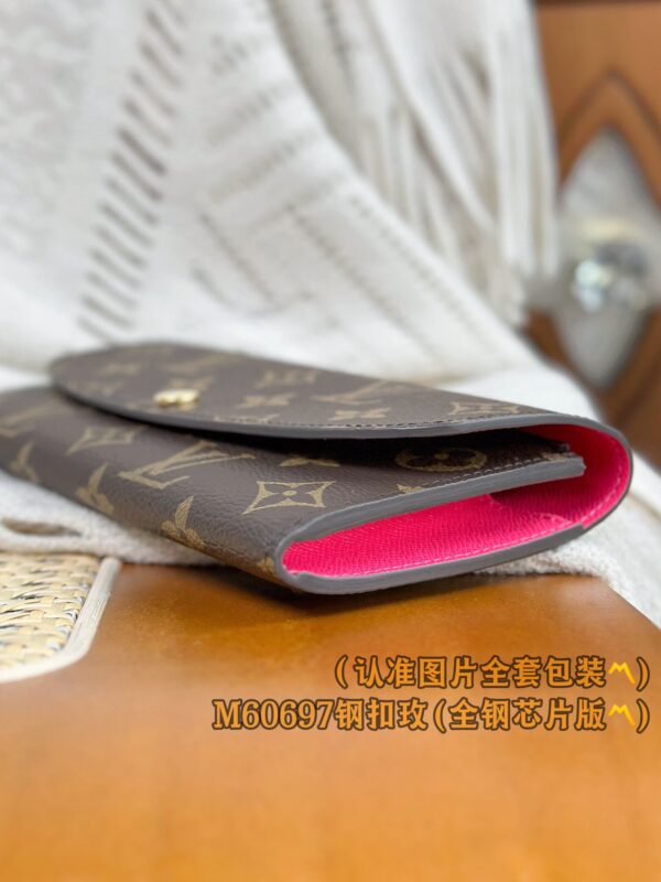 God Factory LV Wallet M60697 Rose Red & Gold Buckle Size 19 x 10 x 2 cm