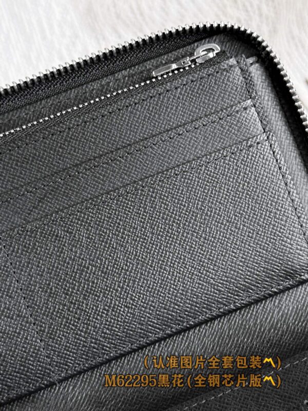 God Factory LV Wallet M62295 Black Old Size 10 x 20 x 2 cm