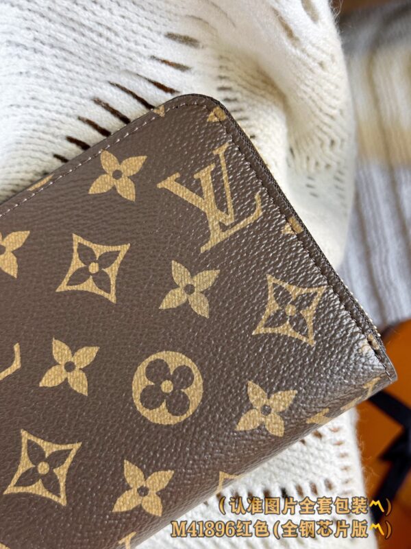 God Factory LV Wallet M41896 Rose Size 19.5 x 10.5 x 2.5 cm