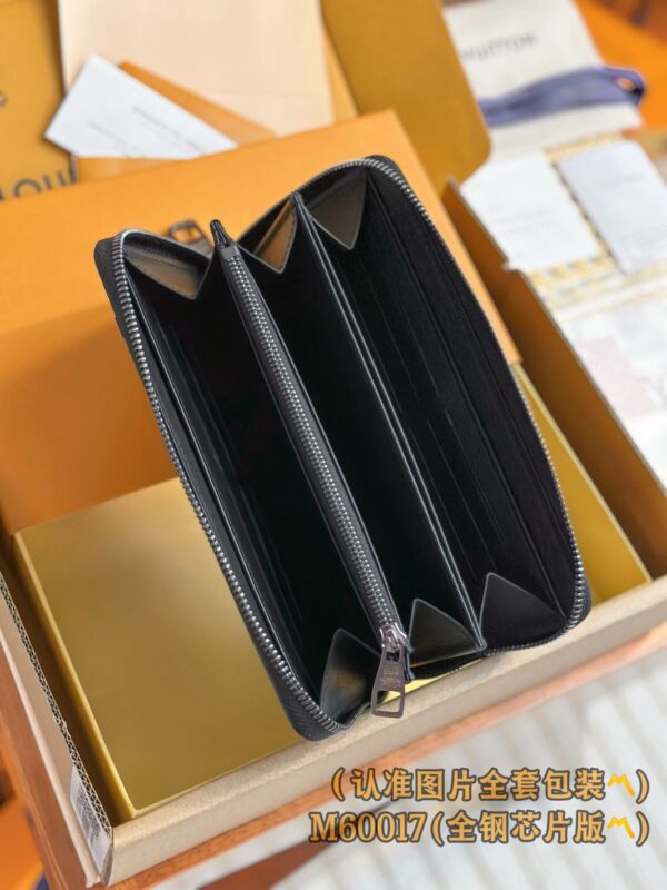 God Factory LV Wallet M60017 Black / Old Size 19.5 x 10.5 x 2.5 cm