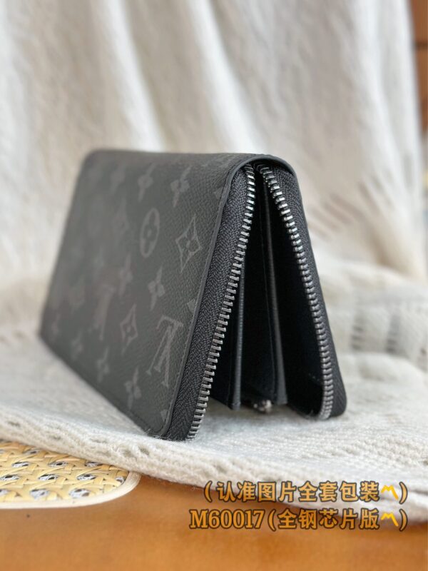 God Factory LV Wallet M60017 Black / Old Size 19.5 x 10.5 x 2.5 cm