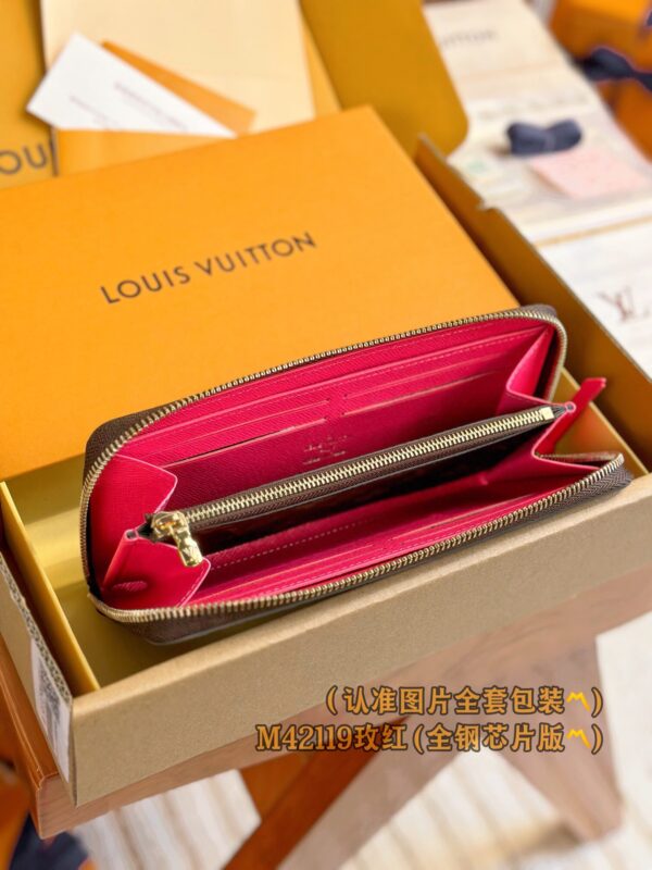 God Factory LV Wallet M42119 Rose Red Size 20 x 9 x 2 cm