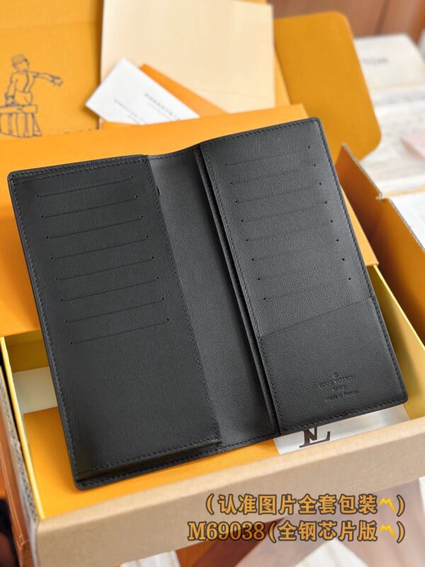 God Factory LV Wallet M69038 Full Leather Size 10 x 19 x 2 cm