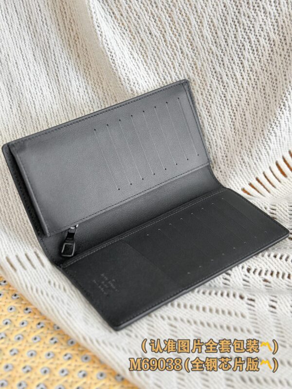 God Factory LV Wallet M69038 Full Leather Size 10 x 19 x 2 cm