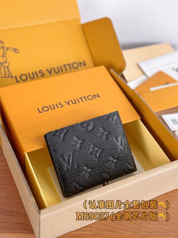 God Factory LV Wallet M69037 Size 11.5 x 9 x 1.5 cm