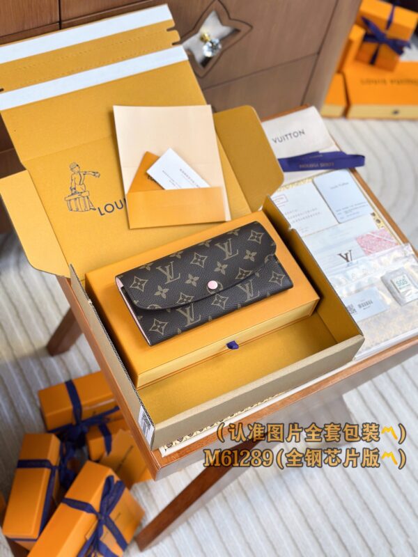 img_5808 M61289 Pink / Leather Buckle Size 19 x 10 x 2 cm