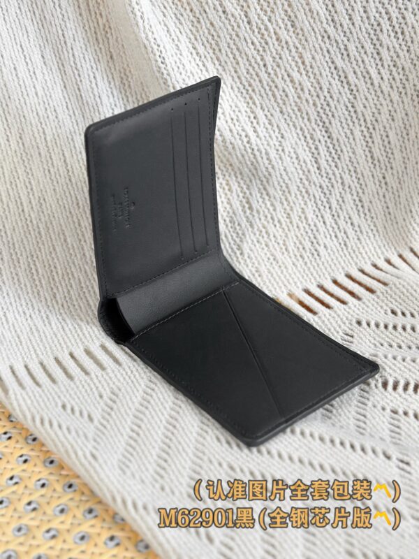 God Factory LV Wallet M62901 Full Leather Size 11.5 x 9 x 1.5 cm