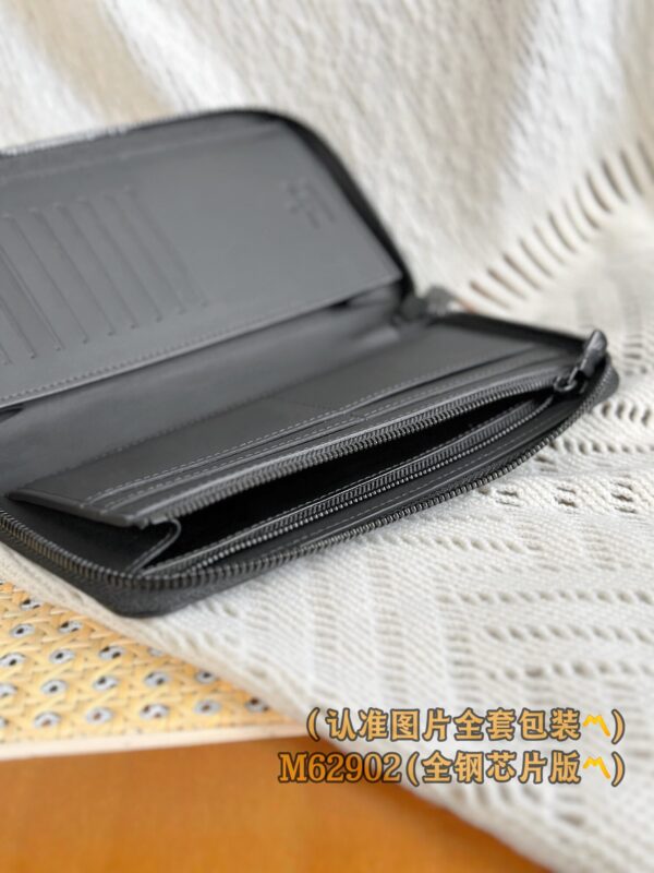 God Factory LV Wallet M62902 Full Leather Size 10 x 20 x 2