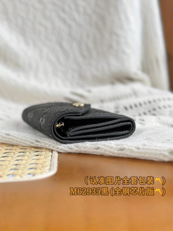 God Factory LV Wallet M62935 Full Leather Size 9.5 x 7.5 x 3 cm