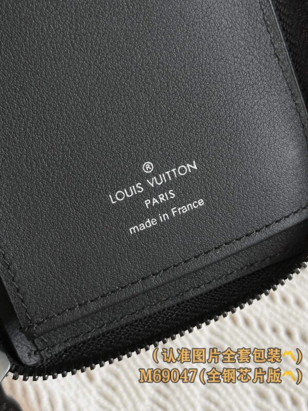God Factory LV Wallet M69047 Full Leather Size 10 x 20 x 2 cm