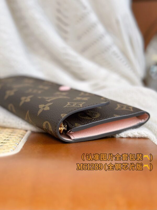 God Factory LV Wallet M61289 Pink / Leather Buckle Size 19 x 10 x 2 cm