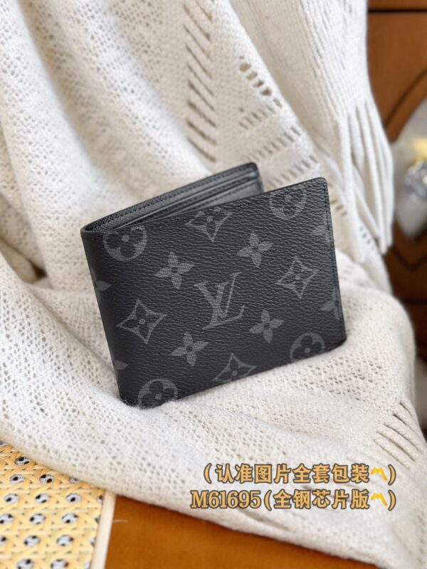 God Factory LV Wallet M61695 Black Flower Size 11.5 x 9 x 1.5 cm