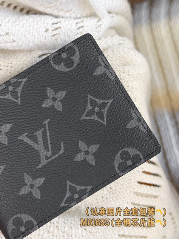 God Factory LV Wallet M61695 Black Flower Size 11.5 x 9 x 1.5 cm