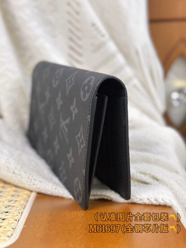 God Factory LV Wallet M61697 Black Flower Size 10 x 19 x 2 cm
