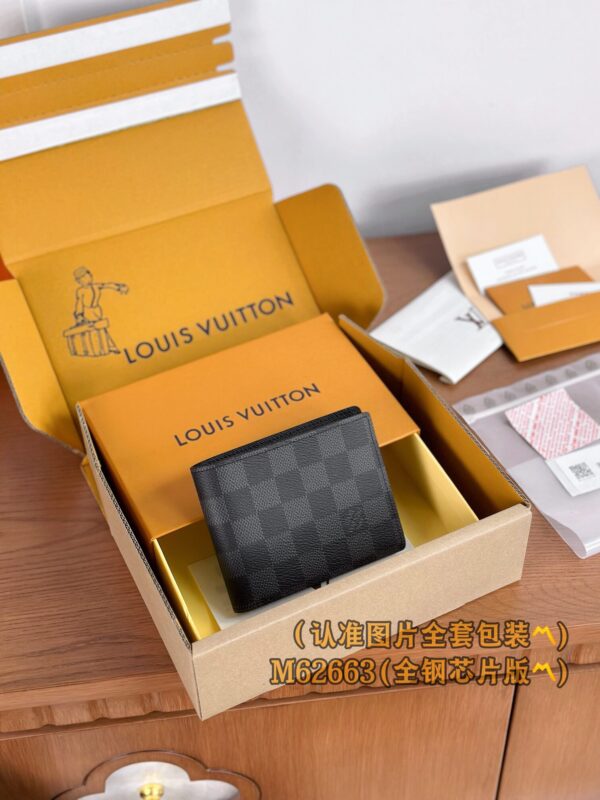 God Factory LV Wallet N62663 Haig Size 11.5 x 9 x 1.5 cm