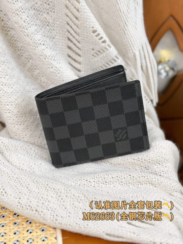 God Factory LV Wallet N62663 Haig Size 11.5 x 9 x 1.5 cm