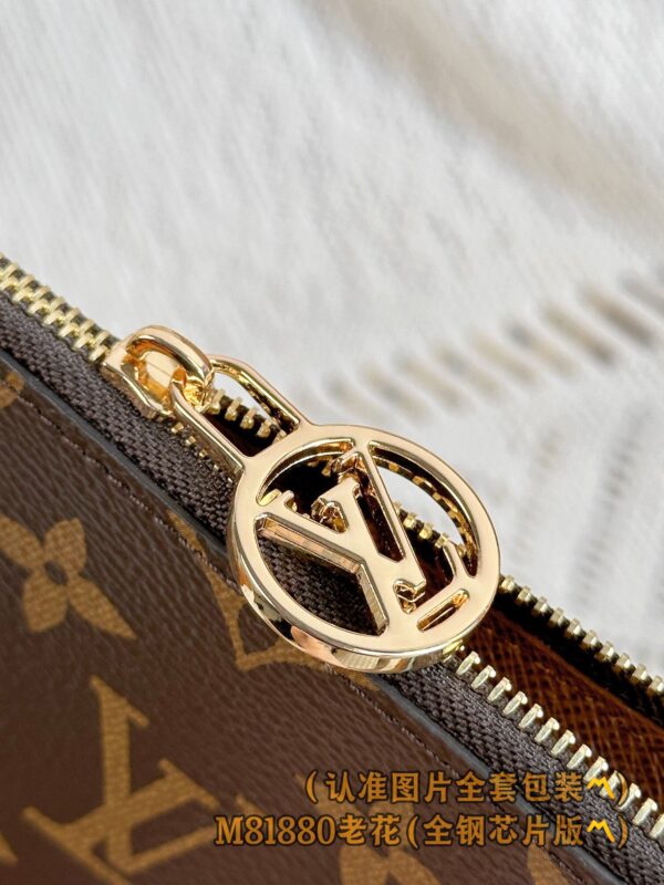 God Factory LV Wallet M81880 Size 12 x 8 x 0.8 cm