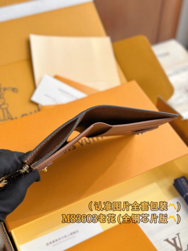 God Factory LV Wallet M83605 Size 9 x 11.5 x 1.5 cm
