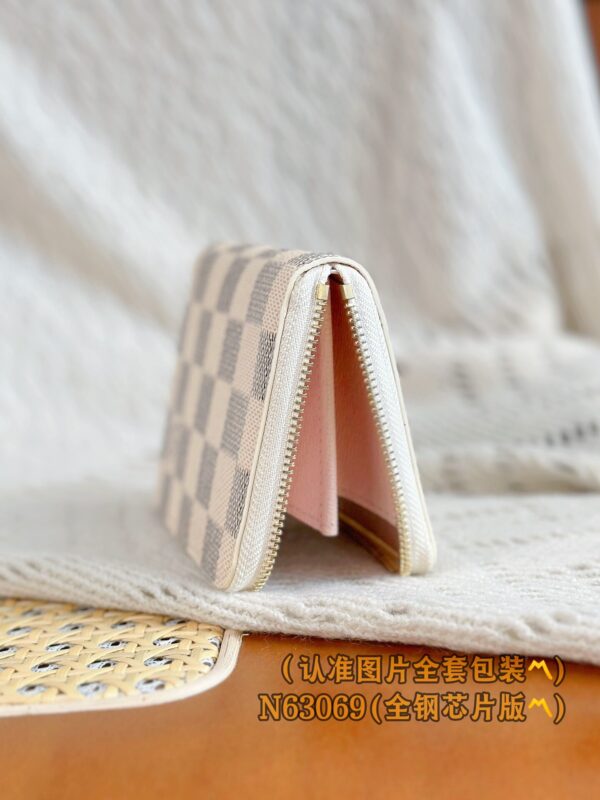 God Factory LV Wallet N63069 Pink Size 11 x 8.5 x 2 cm