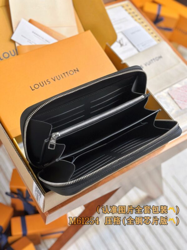 God Factory LV Wallet N61254 Size 23 x 15 x 4 cm