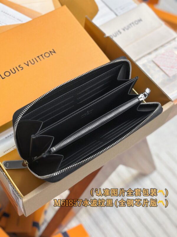 God Factory LV Wallet M61857 Black Size 19.5 x 10.5 x 2.5 cm