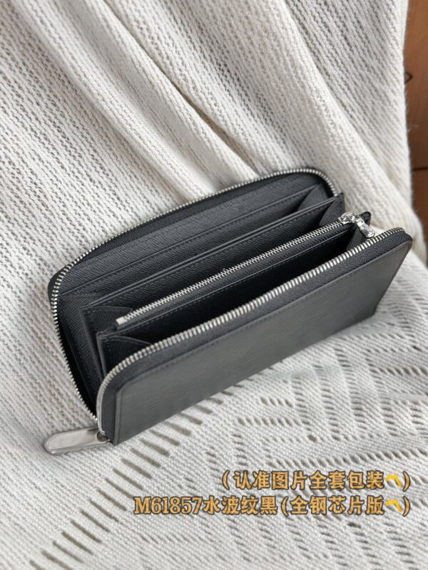 God Factory LV Wallet M61857 Black Size 19.5 x 10.5 x 2.5 cm