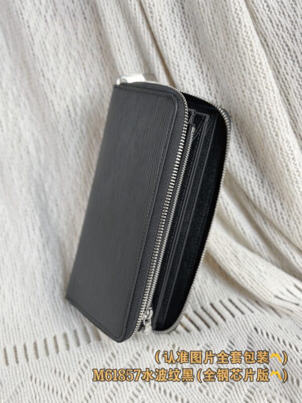 God Factory LV Wallet M61857 Black Size 19.5 x 10.5 x 2.5 cm