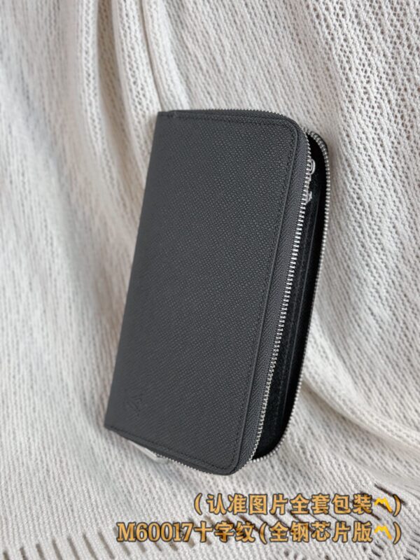 God Factory LV Wallet M60017 Black Size 19.5 x 10.5 x 2.5 cm