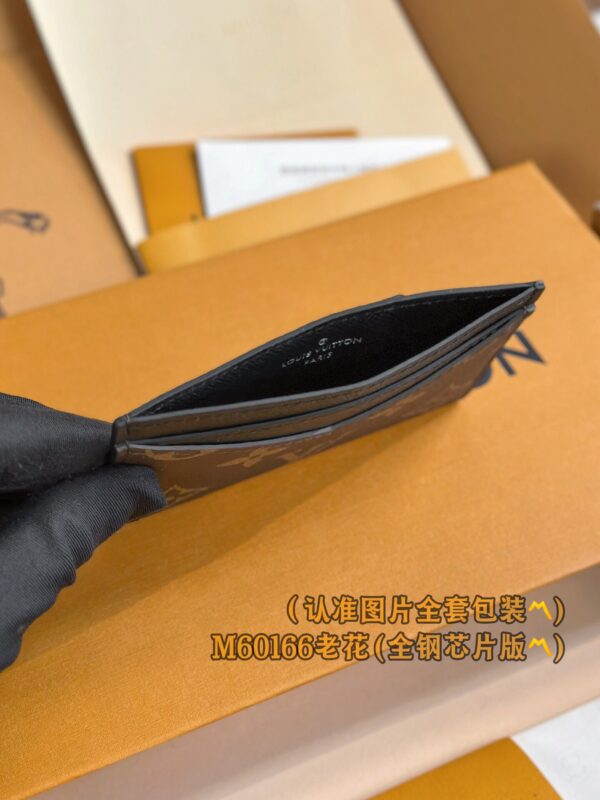 God Factory LV Wallet M60166 Old Size 11 x 7 x 0.6 cm